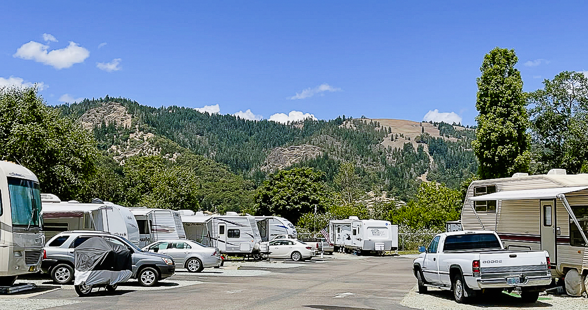 Photos of Tri City RV Park and Nearby